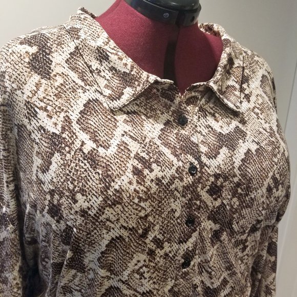 Brown Snake-print Dress with Collar and Tie Waist - Picture 6 of 9